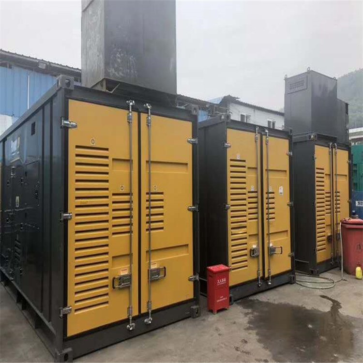 上思温度变化对不同类型欠压保护装置的可靠性影响有何差异？