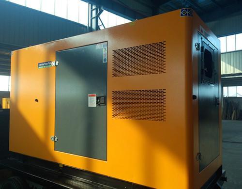 上思汽油发电机组电瓶电解液的密度应该保持在什么范围？